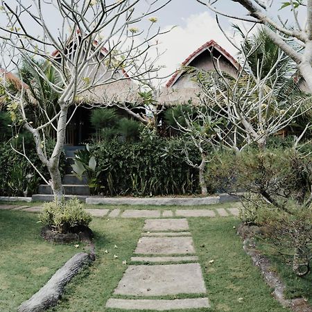 Temeling Jungle Inn Batumadeg Bagian luar foto