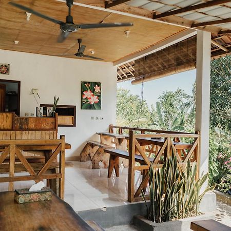 Temeling Jungle Inn Batumadeg Bagian luar foto