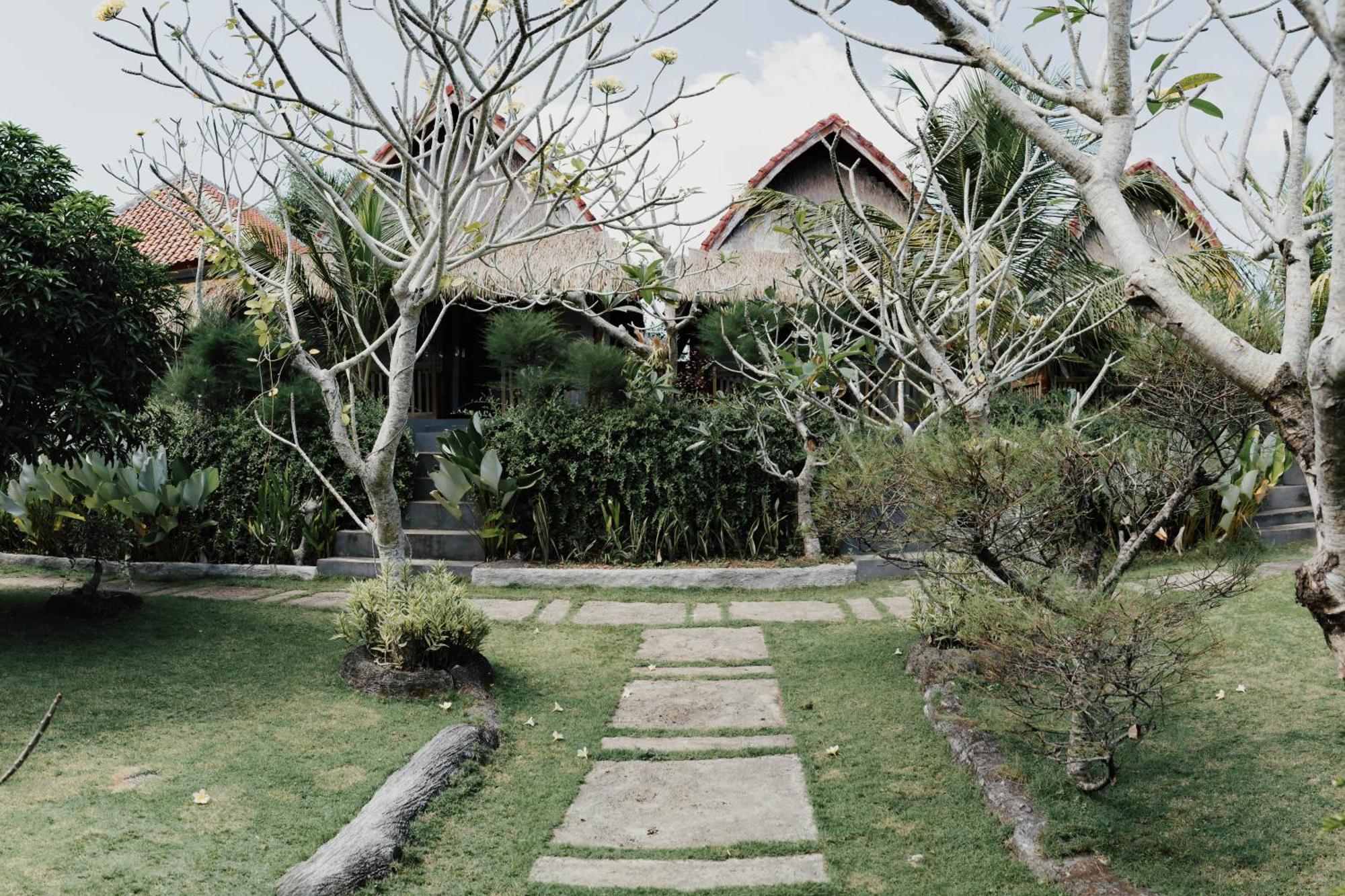 Temeling Jungle Inn Batumadeg Bagian luar foto