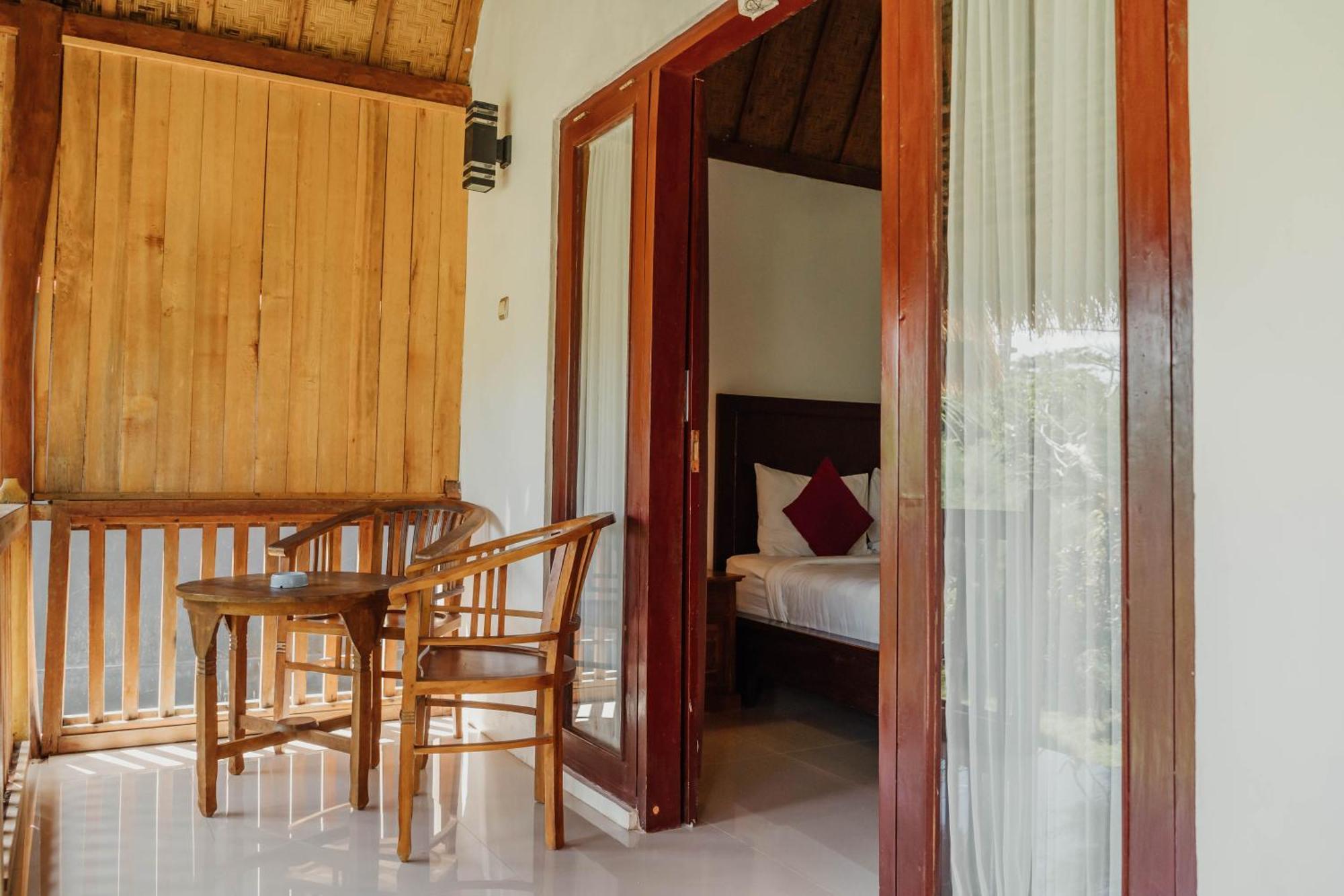 Temeling Jungle Inn Batumadeg Bagian luar foto